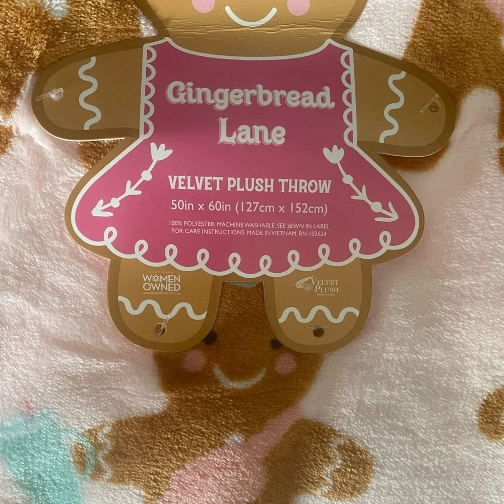 GINGERBREAD GIRL TUMBLER BAG Plush Throw Holiday Blanket